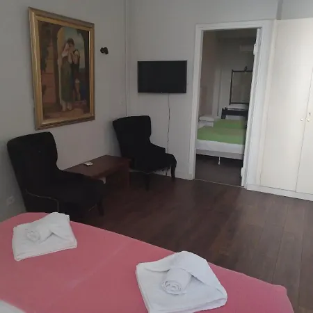 Center Hotel 2*