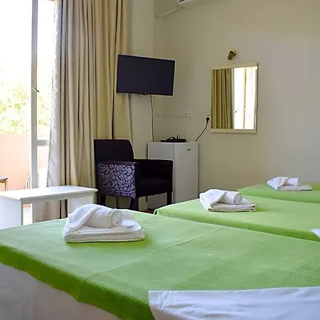Center Hotel 2*
